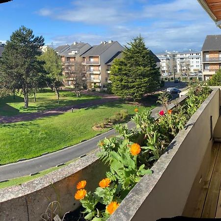 Residence Le Sporting Кабур Экстерьер фото